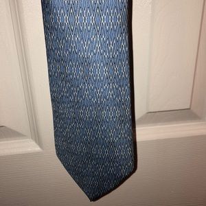 Geometric print 100% French Silk Tie